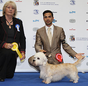 Mrs E & Mr J A C Jarvis Inzievar Summer Gold at Mosterlada with group judge Mrs Z Thorn-Andrews 