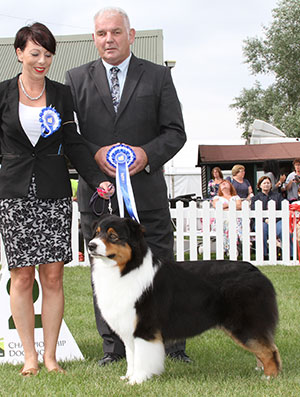 Miss M Spavin Ch & Croat Jun Ch Hearthside Man Of Mystery At Dia with group judge Mr R C Kinsey