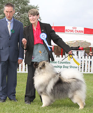 Mrs P M Andrews Neradmik Daddy Dear With Maldine with group judge Mr A Easdon