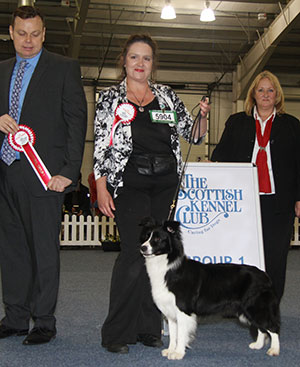 Mrs G Gorley & Ms J Ratcliffe Arrodare Good Luck Charm with group judge Mr J Ritchie & A Morton (Royal Canin) 