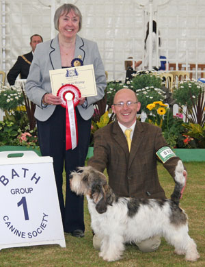 Hound Group 1st
