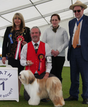Mr N S Smith Tetsimi Moves Like Jagger with group judge Mrs V F D Williams-Wegmann 