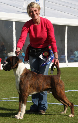 Miss J Brown & Mr T Hutchings Ch Winuwuk The Outlaw