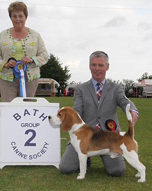 Messrs T & S Jones & Jepson Eardley Stew Pendous with group judge Mrs J Peak