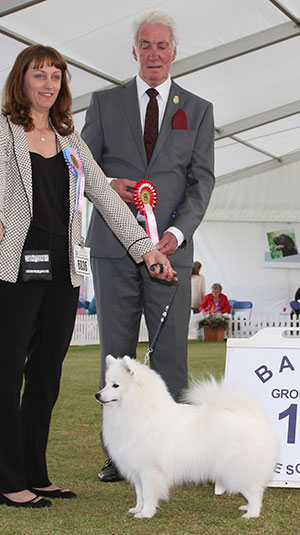 Mrs J M Gorman Chezzay's Pole Position At Fleurlilly (Imp) with group judge Mr S J Mallard