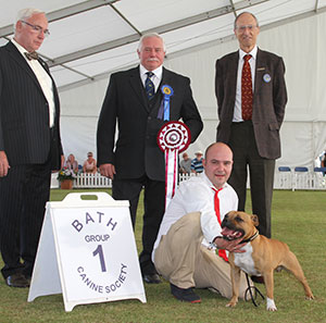 Mr I Houghton Ch Belterstaffs Ginger Joe with group judge Mr C Powell, Mr W Browne-Cole (Chairman) & Mr C Laurence (President)