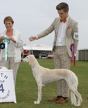 Mr B Mansell, Mrs J Duddell & Mr L Johnston Ch Canerikie Catalina with group judge Mrs J Peak