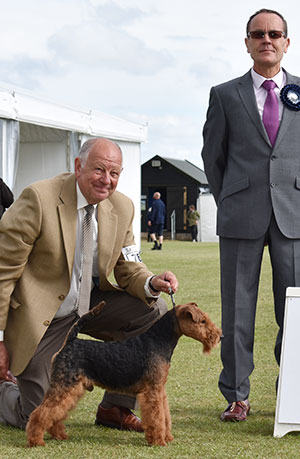 Mr P Davies Perrisblu The Butler with group judge Mr P Horspool