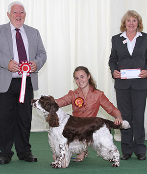 Mrs M & Mr S Wildsmith Trimere Time Trail With Sandiebeck Sh CM with veteran group judge Mr M Armstrong & M Masterman (Royal Canin)