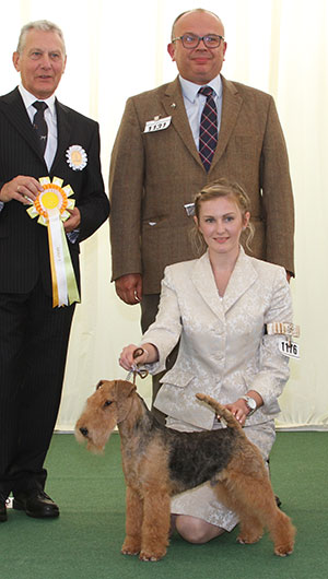 Mr J Averis & Mr A Barker Saredon Enigma with group judge Mr D Winsley