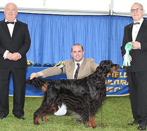Mr D Alcorn, Mrs J Baddeley & Mr D Crowther Sh Ch Lourdace Fulcrum JW with group judge Mr J Daltrey & Mr E Lockett (Treasurer)