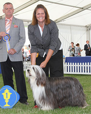 Mrs D Weightman Ch Debbeacol Pride And Joy JW with veteran group Mr E Paterson