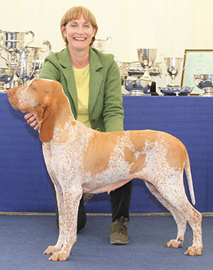 Mrs L Bowley Sh Ch Gunsyn Aafia