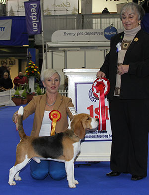 Miss M Spavin Ch Dialynne Peter Piper with group judge Mrs Z Rawson