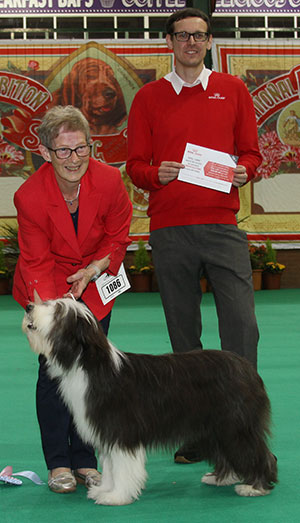 Mr & Mrs K & S Jones Firstprizebears Rio Grande Met Clanwillow (Imp Bel) with Mr J Wolstenholme (Royal Canin)