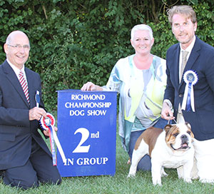 Mrs M Stainforth Esp Ch Jun Ch Ricatori King Of Meljane with group judge Mr G Corish 