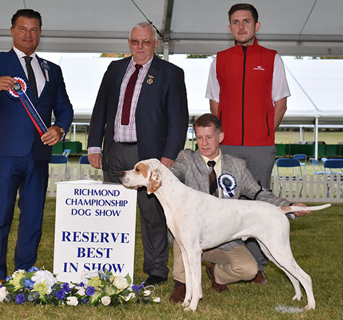 Mrs D O'Neill & Miss J O'Neill Sh Ch Chesterhope Thrill Of T Chase (Imp) with BIS judge Mr P Harding, Dr R James (Secretary) & Mr R Furnell (R C) 