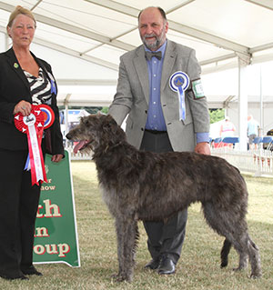 Miss S L Finnett & Miss N Heathcote Hyndsight In Your Dreams with group judge Miss J Dove