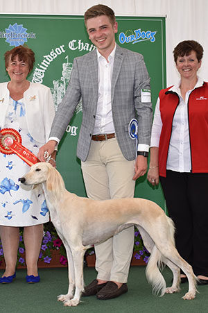 Mr B Mansell, Mrs J Duddell & Mr L Johnston Ch Canerikie Catalina with group judge Miss S Parker & Royal Canin